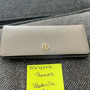 Tory Burch Robinson Slim Wallet